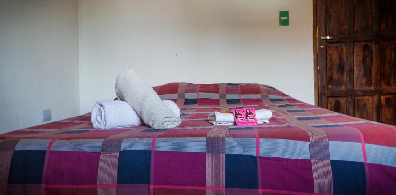 Tierra Andina Hostal Y Cabanas Tilcara Eksteriør billede